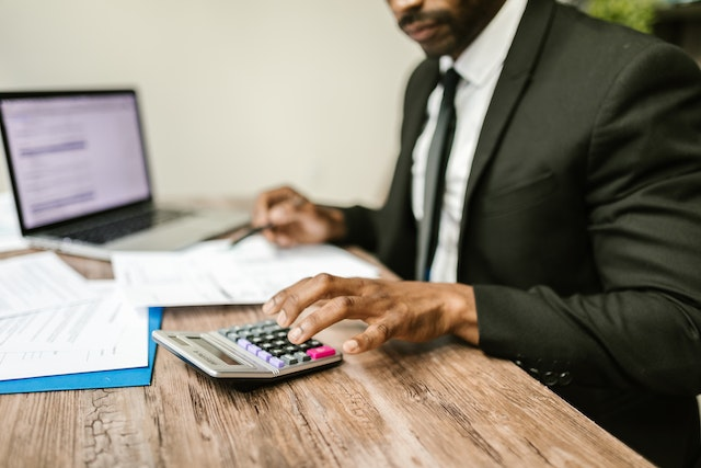 Gérer vos finances en toute confiance avec CASDEN, la banque dédiée aux fonctionnaires